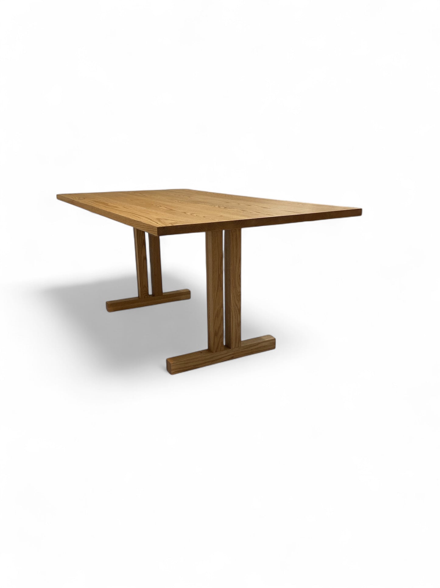 Urban Table with Tee legs
