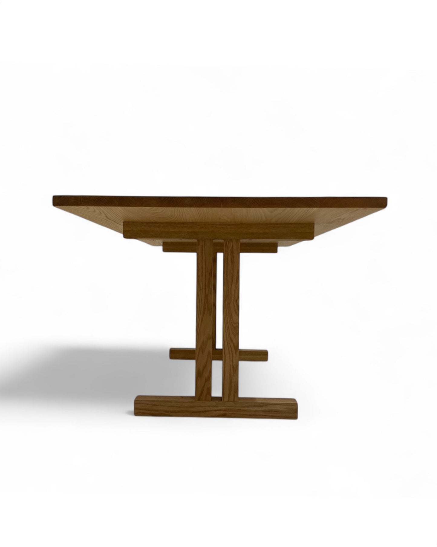 Urban Table with Tee legs