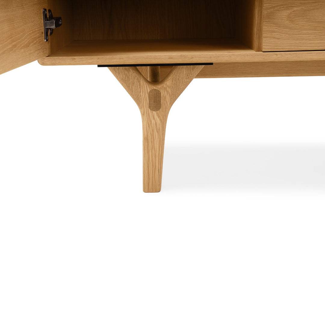Curve Entertainment Unit