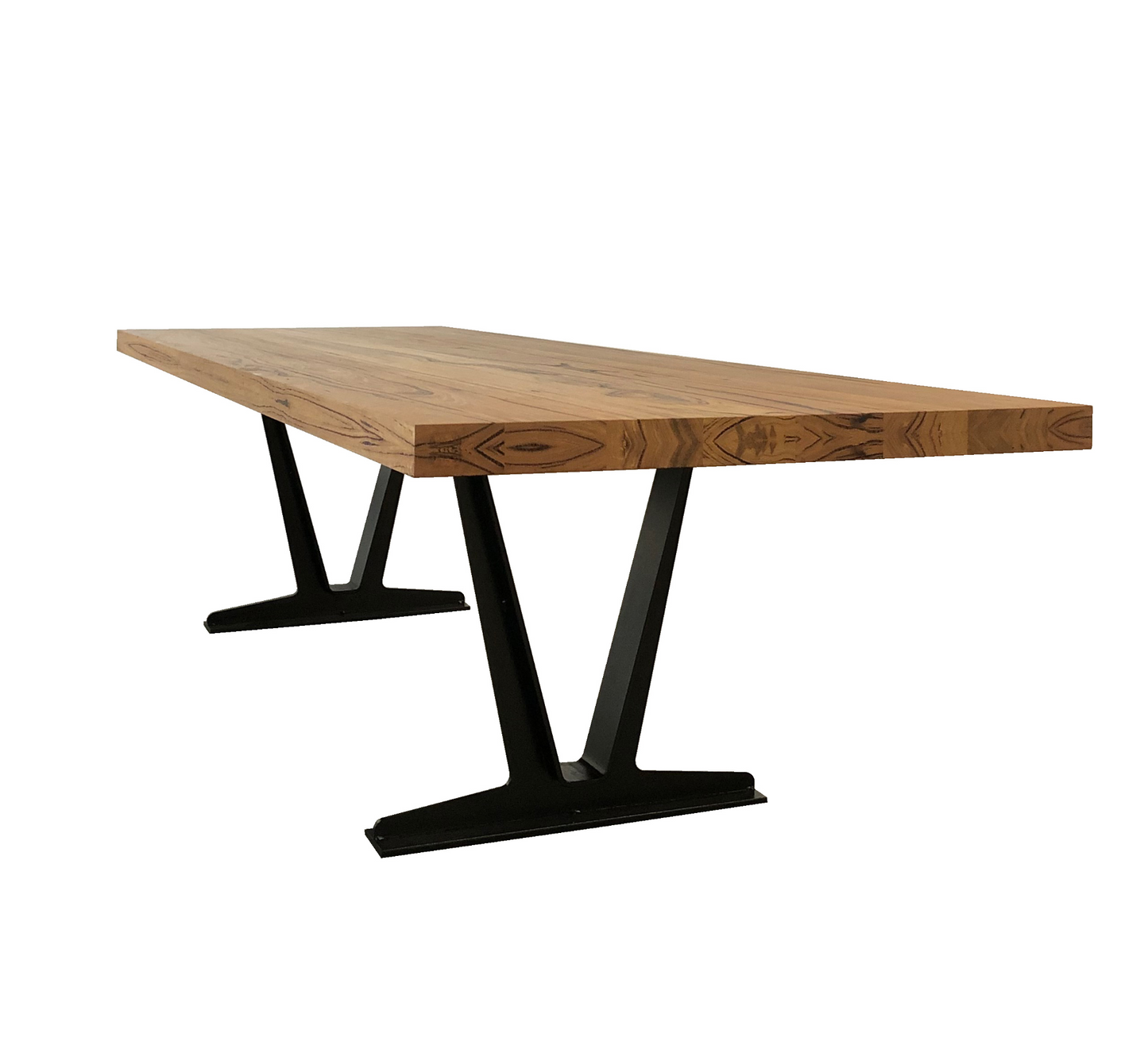 Que Table 7 - with V-Iron Leg